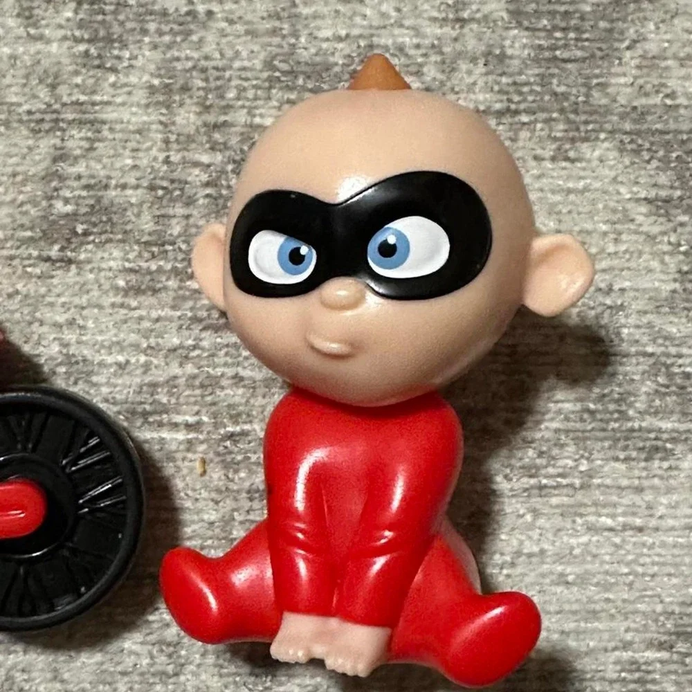 Disney Pixar Incredibles Family Figurine Pack Play Set Hero Figures Collection